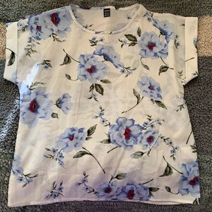 White blue floral tee